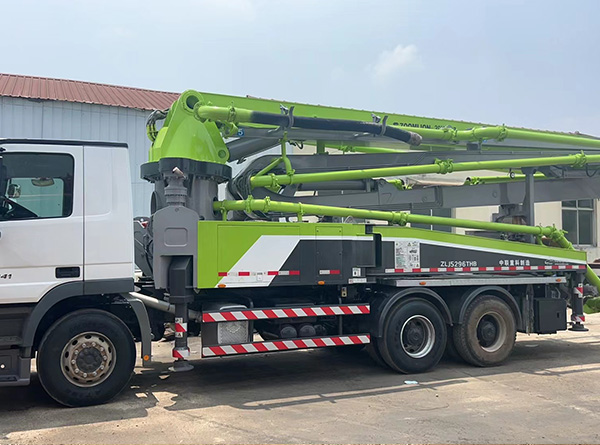  2012  Zoomlion 38m Concrete Pump ZLJ5296THB 