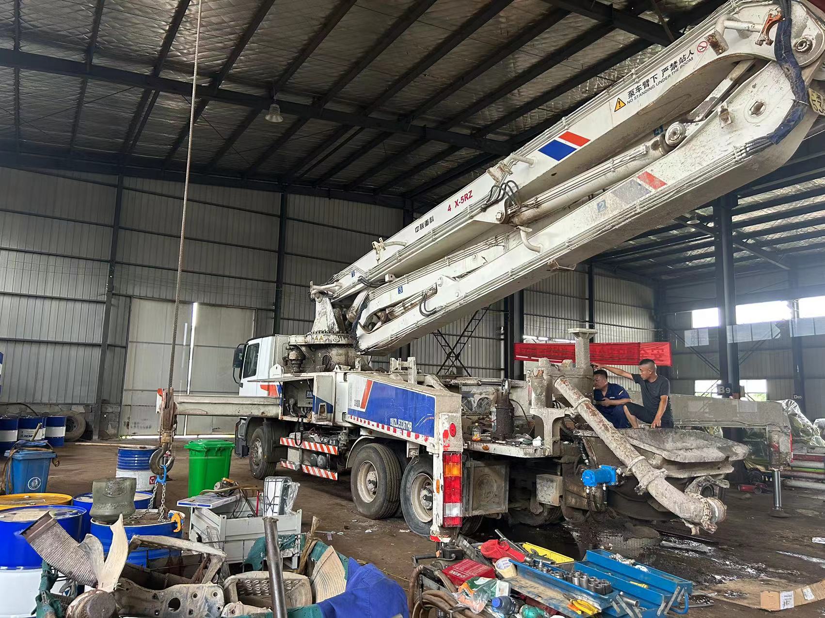 2011 Zoomlion 47m  Concrete Pump Truck 