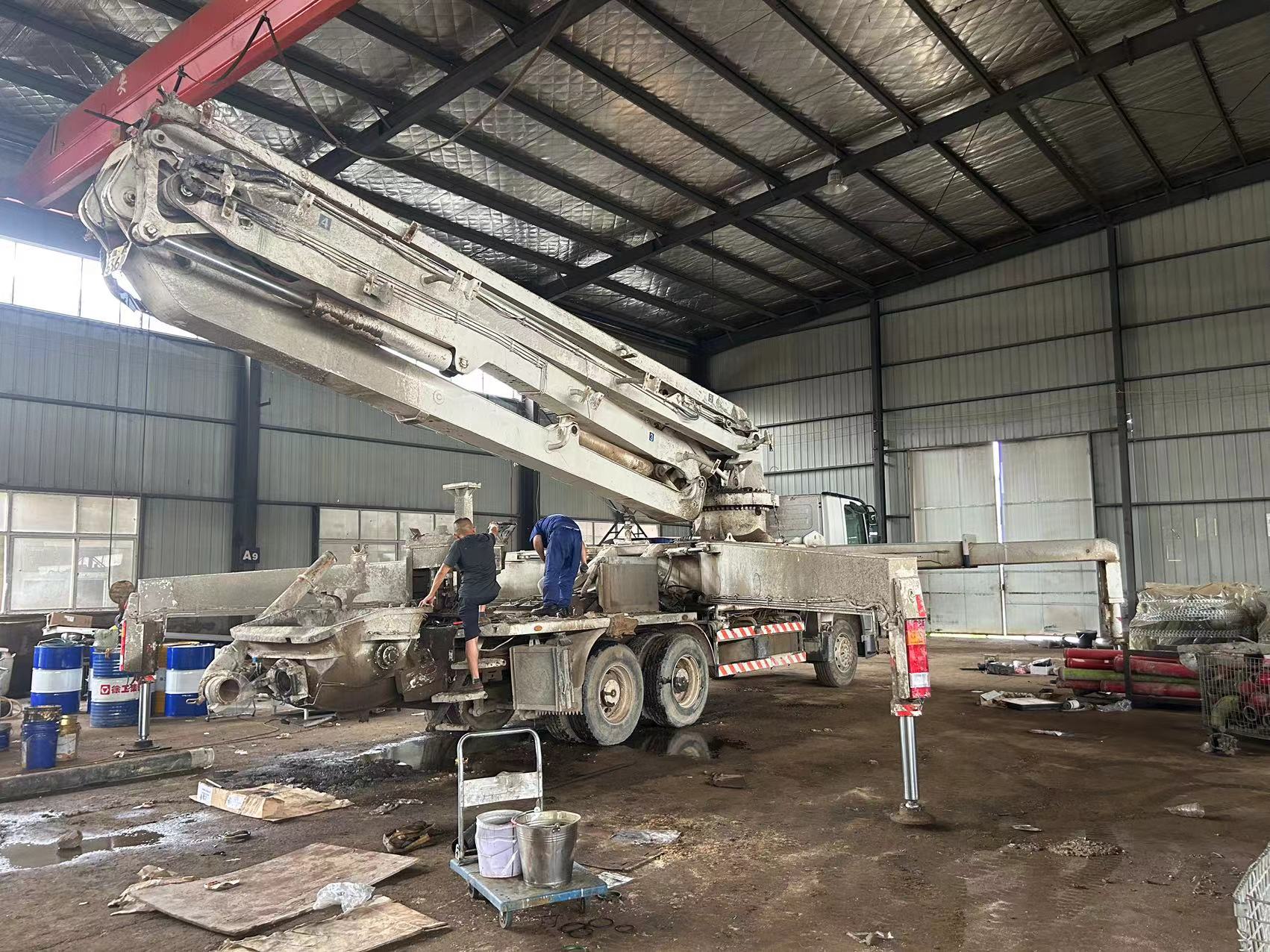 2011 Zoomlion 47m  Concrete Pump Truck 